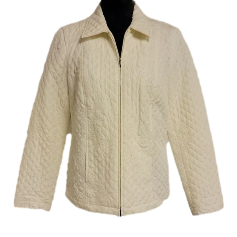 𝅺REQUIREMENTS cream colored jacket size medium